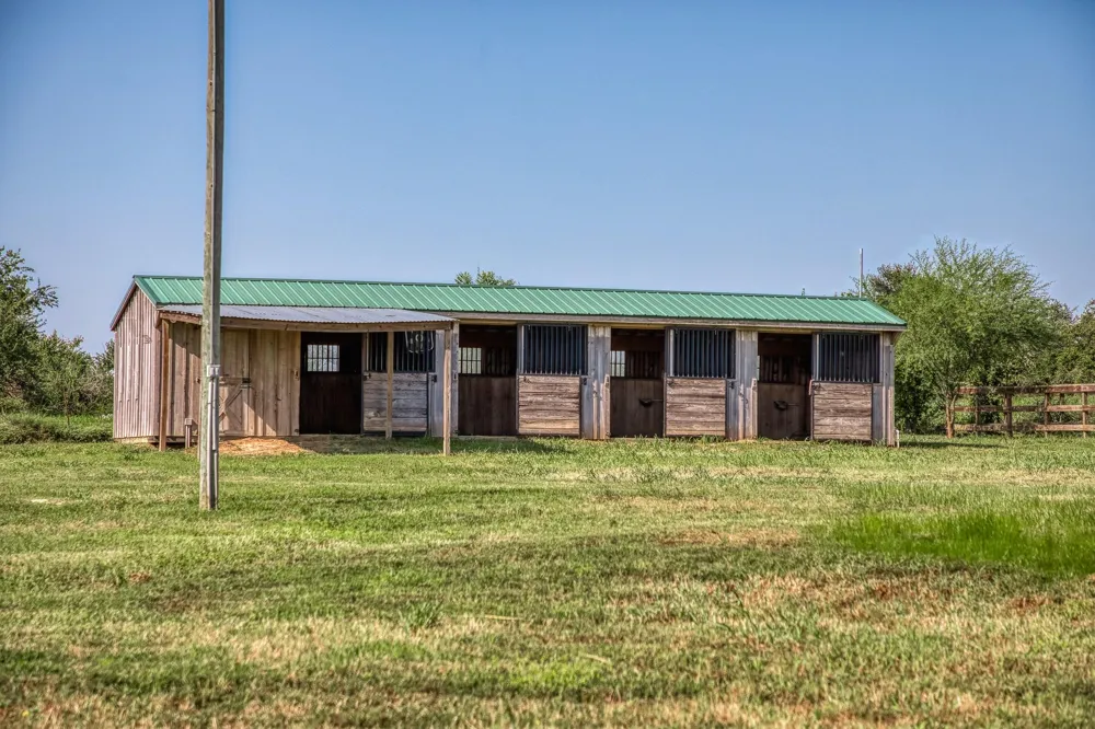 13555 Fm 1155 E Washington, TX 77880