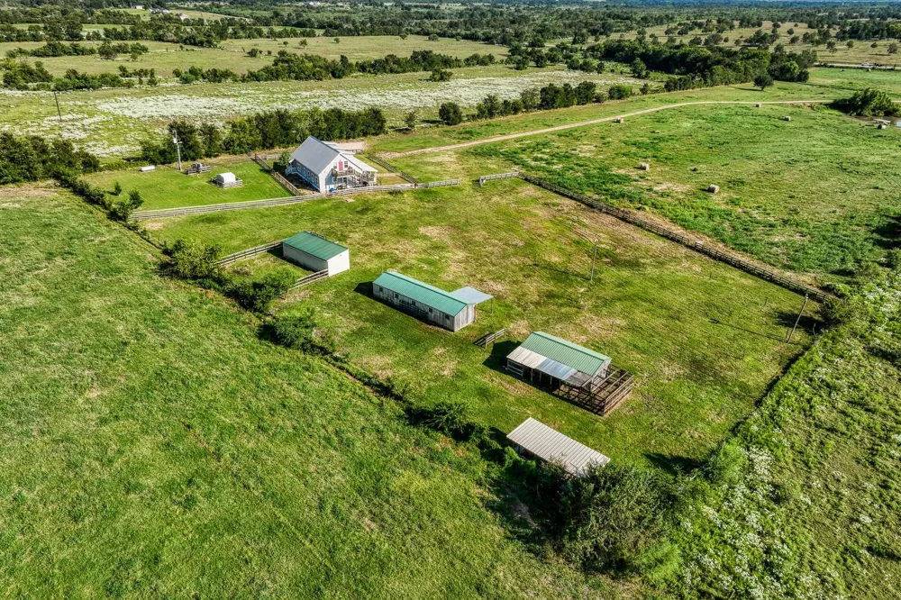 13555 Fm 1155 E Washington, TX 77880