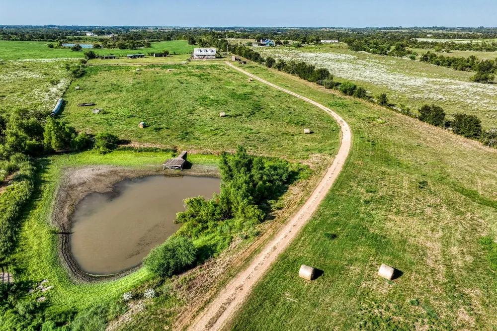 13555 Fm 1155 E Washington, TX 77880