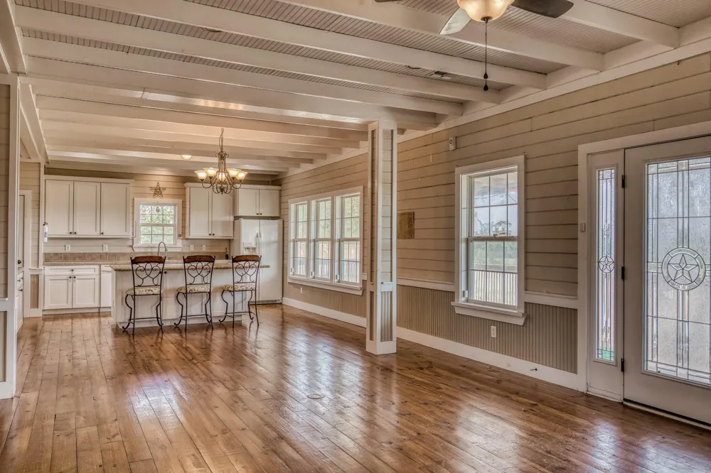 13555 Fm 1155 E Washington, TX 77880