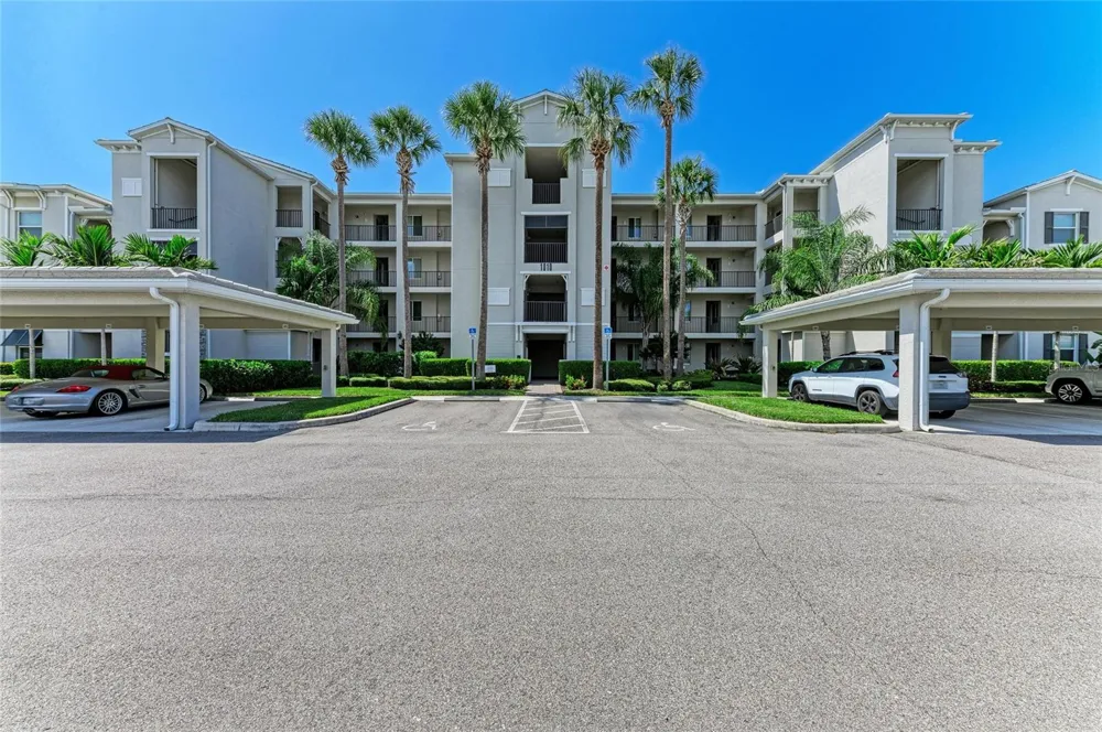 1010 TIDEWATER SHORES LOOP #304 Bradenton, FL 34208