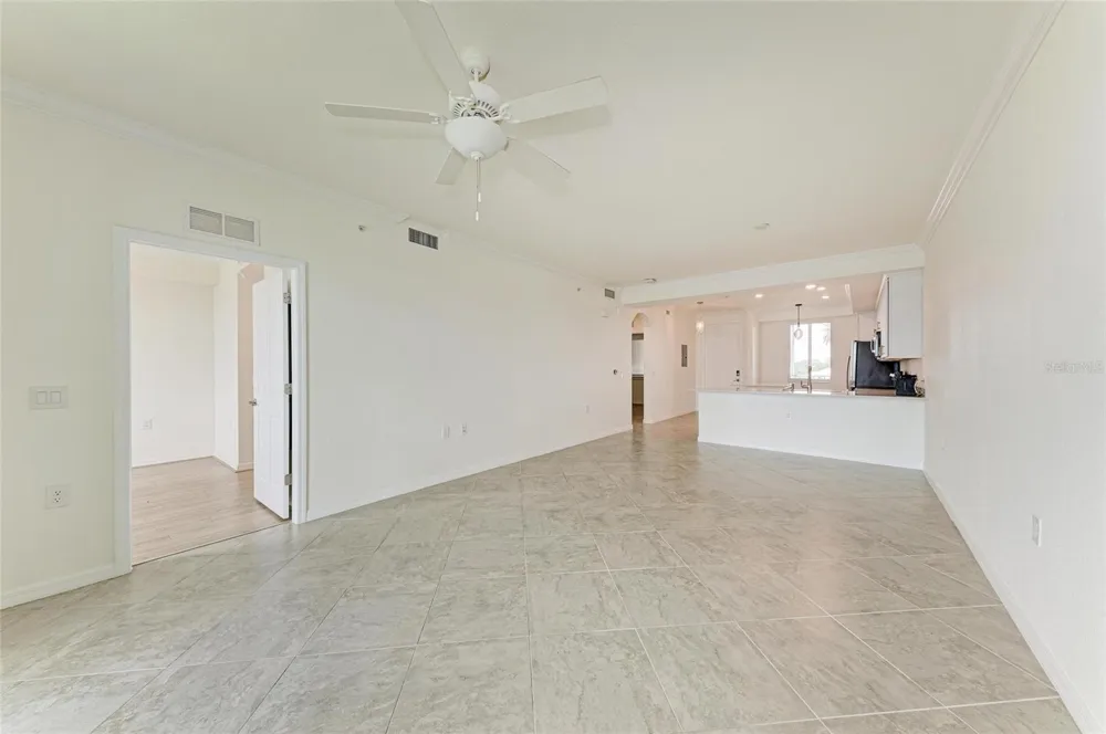 1010 TIDEWATER SHORES LOOP #304 Bradenton, FL 34208