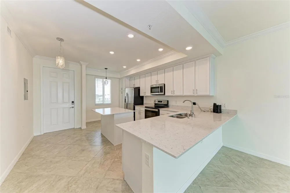 1010 TIDEWATER SHORES LOOP #304 Bradenton, FL 34208