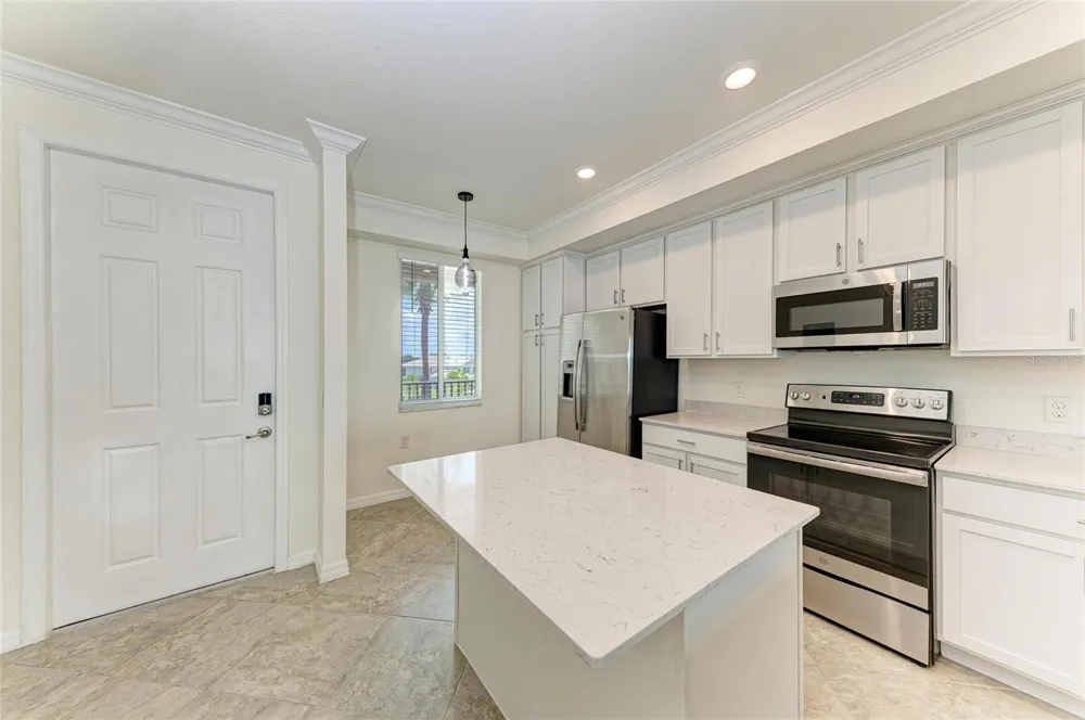 1010 TIDEWATER SHORES LOOP #304 Bradenton, FL 34208