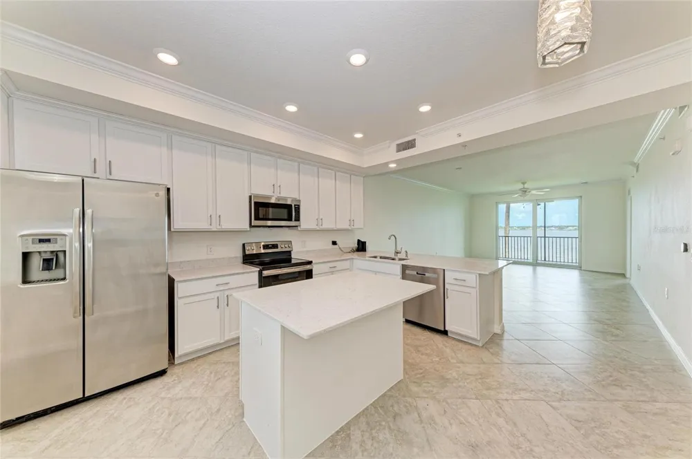 1010 TIDEWATER SHORES LOOP #304 Bradenton, FL 34208