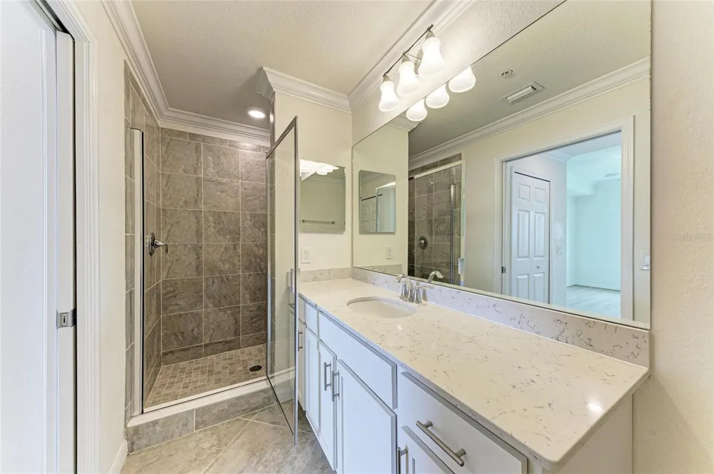 1010 TIDEWATER SHORES LOOP #304 Bradenton, FL 34208