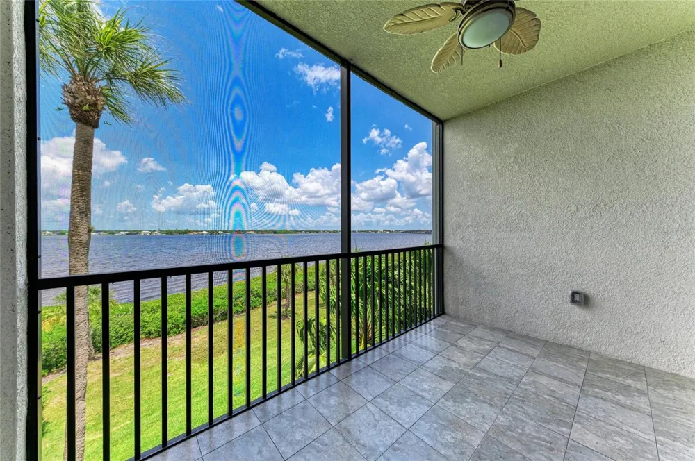 1010 TIDEWATER SHORES LOOP #304 Bradenton, FL 34208