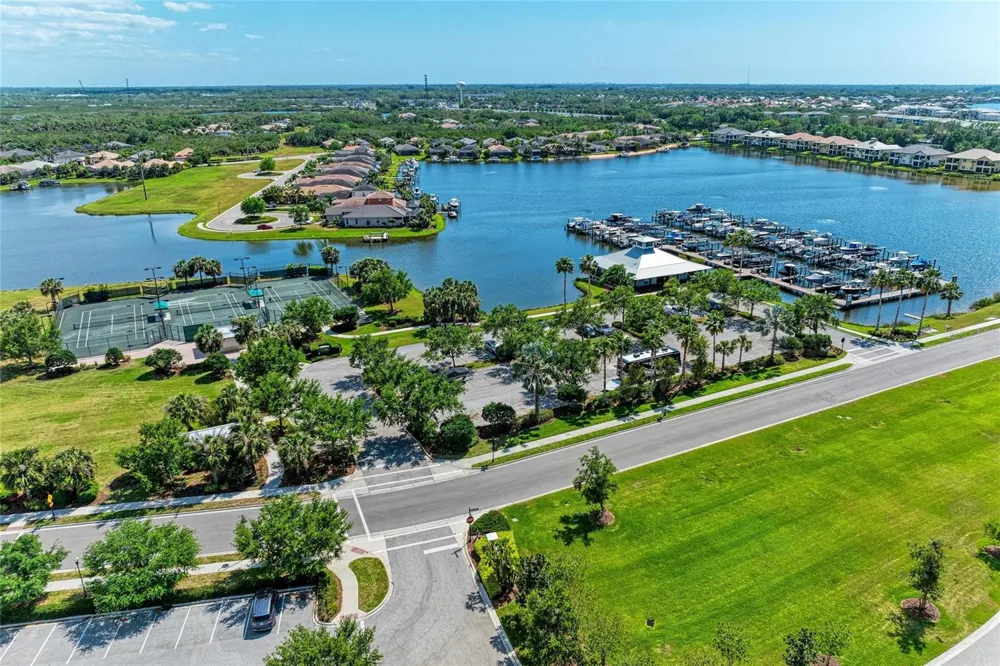 1010 TIDEWATER SHORES LOOP #304 Bradenton, FL 34208