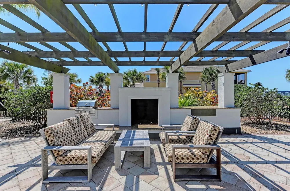 1010 TIDEWATER SHORES LOOP #304 Bradenton, FL 34208