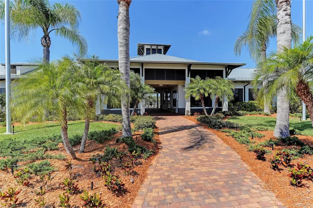 1010 TIDEWATER SHORES LOOP #304 Bradenton, FL 34208