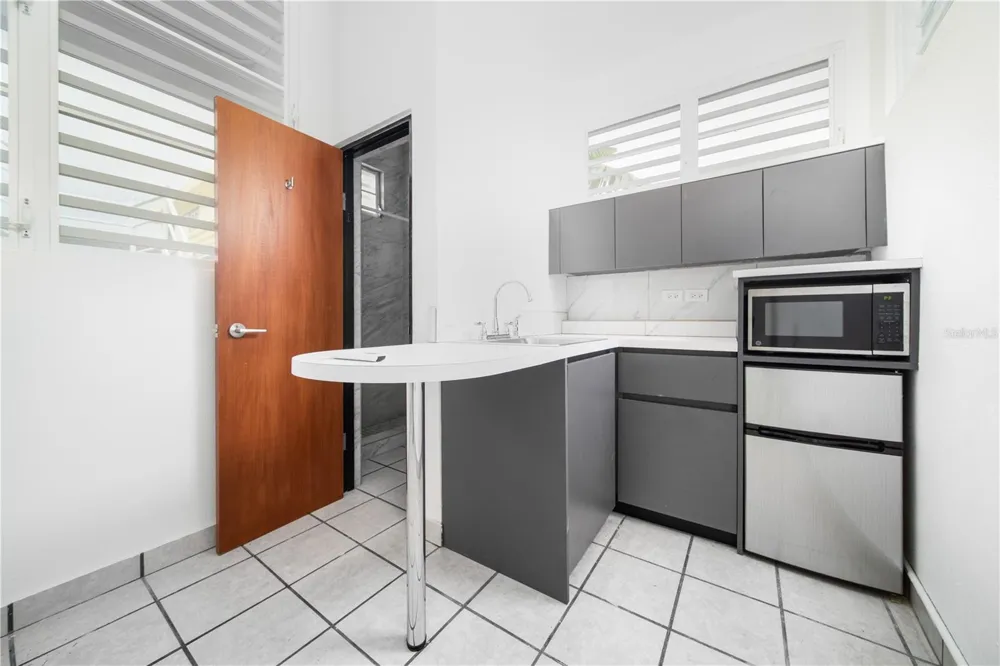 353 PRINCIPAL Carolina, PR 00985