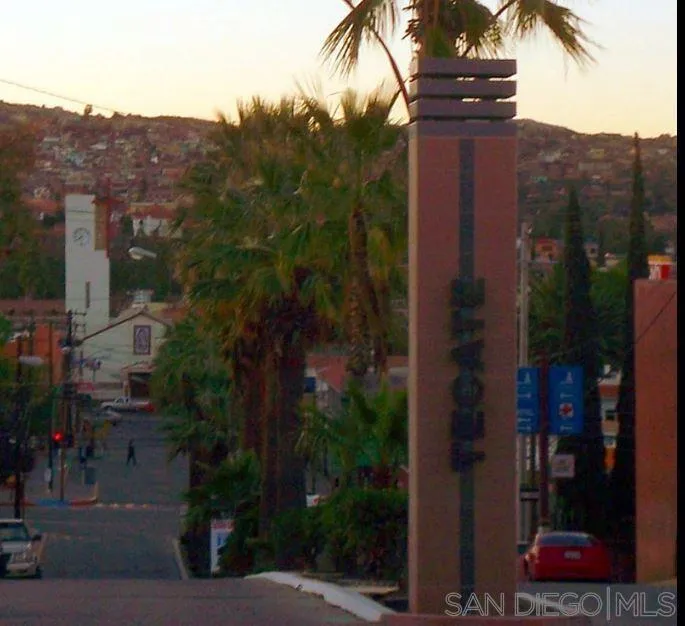 Alamo Paseo de los Encinos Tecate, CA 99999