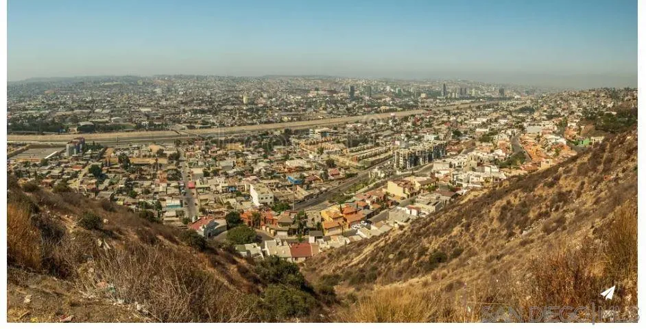 Alamo Paseo de los Encinos Tecate, CA 99999
