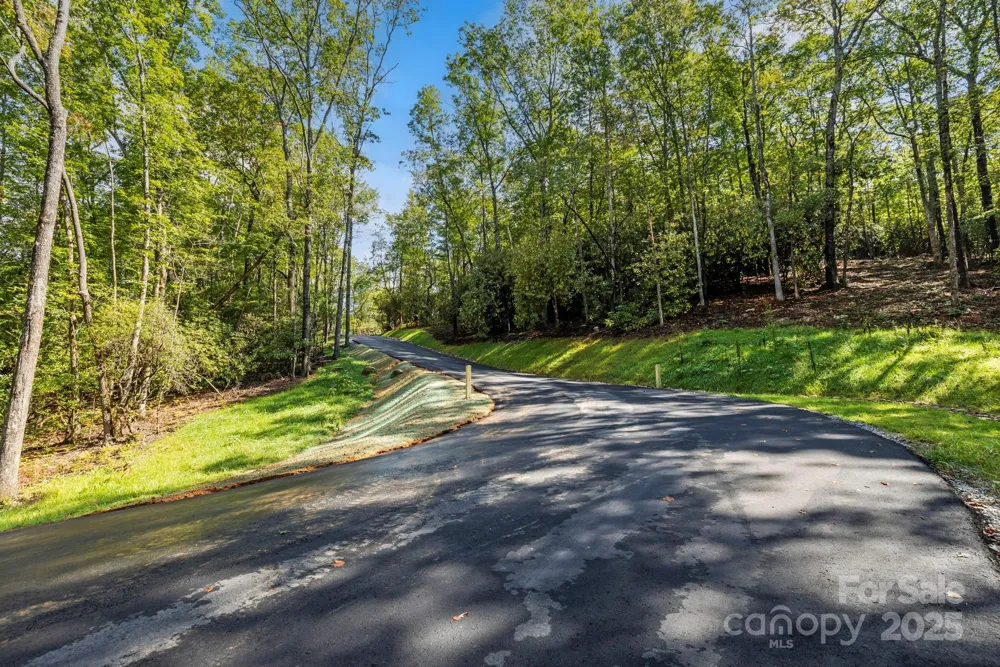 11763 Rosman Highway Lake Toxaway, NC 28747