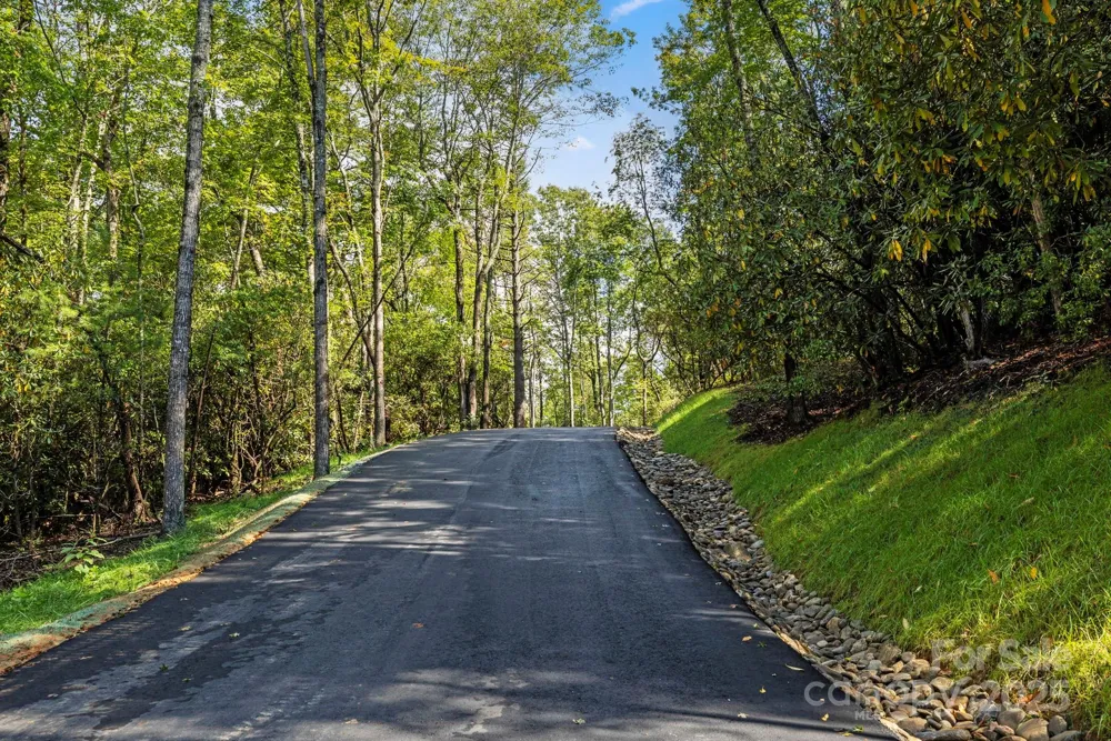 11763 Rosman Highway Lake Toxaway, NC 28747