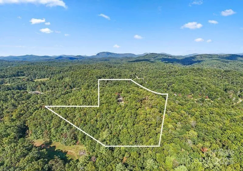 11763 Rosman Highway Lake Toxaway, NC 28747