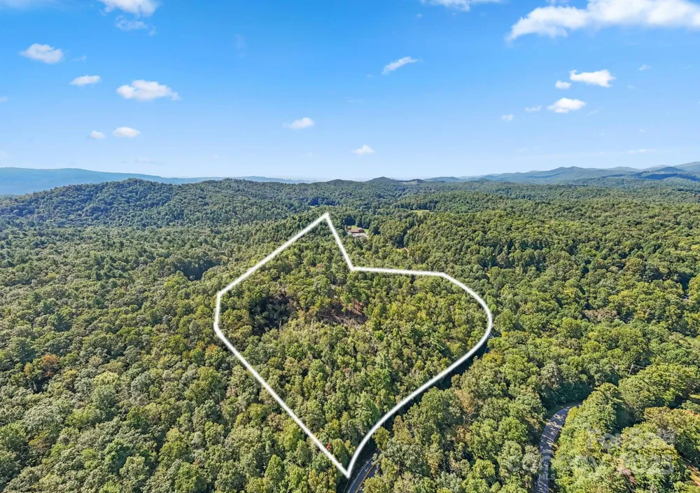 11763 Rosman Highway Lake Toxaway, NC 28747