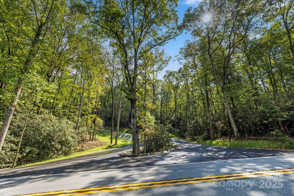 11763 Rosman Highway Lake Toxaway, NC 28747