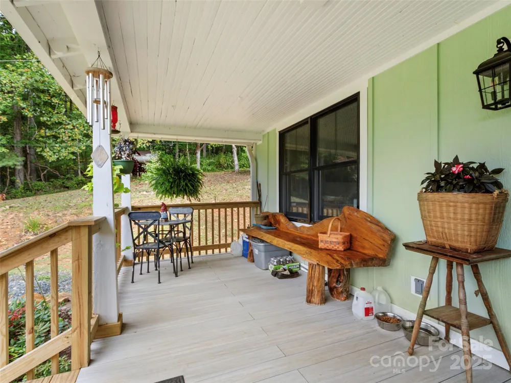 407 Terrell Drive Bakersville, NC 28705