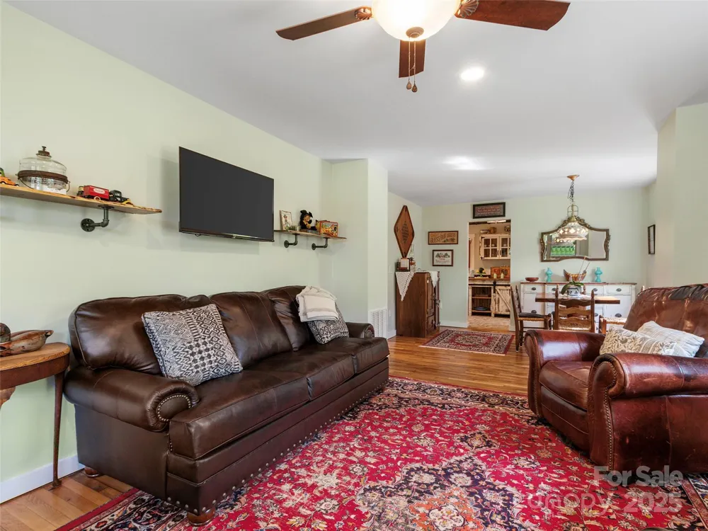 407 Terrell Drive Bakersville, NC 28705
