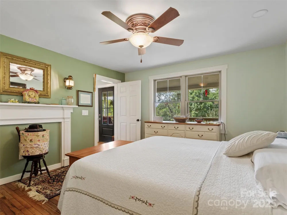 407 Terrell Drive Bakersville, NC 28705