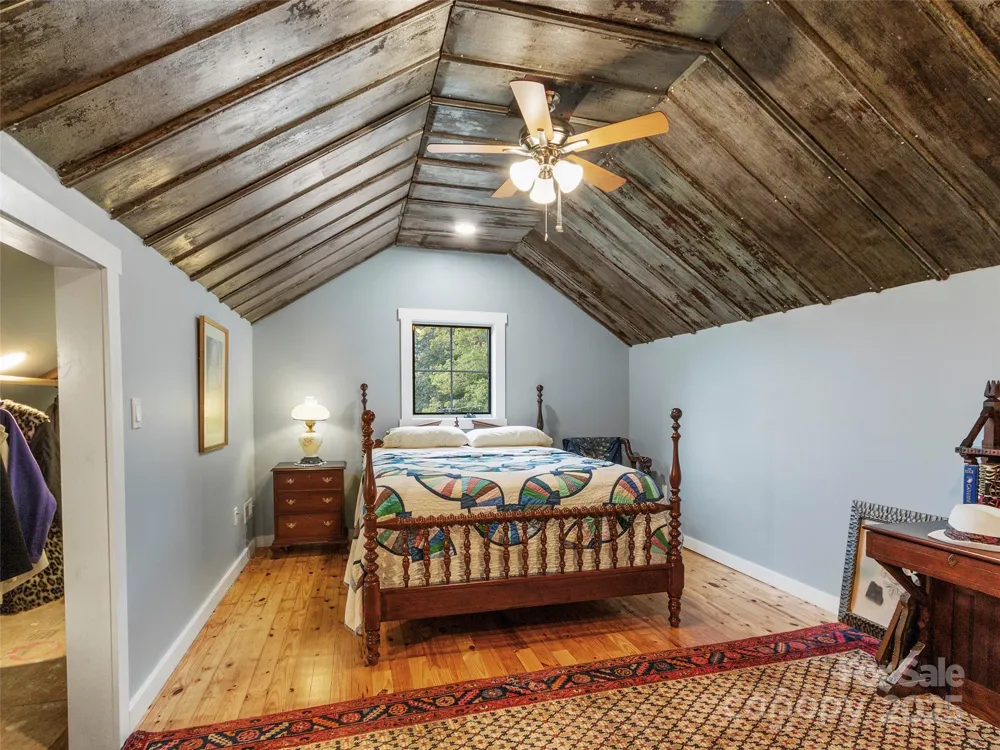 407 Terrell Drive Bakersville, NC 28705