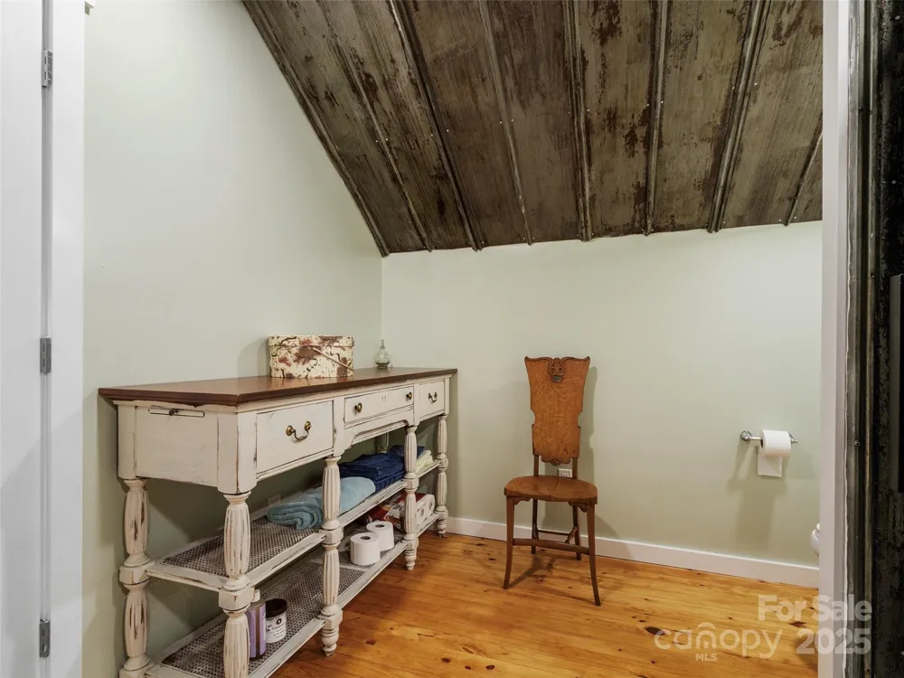 407 Terrell Drive Bakersville, NC 28705
