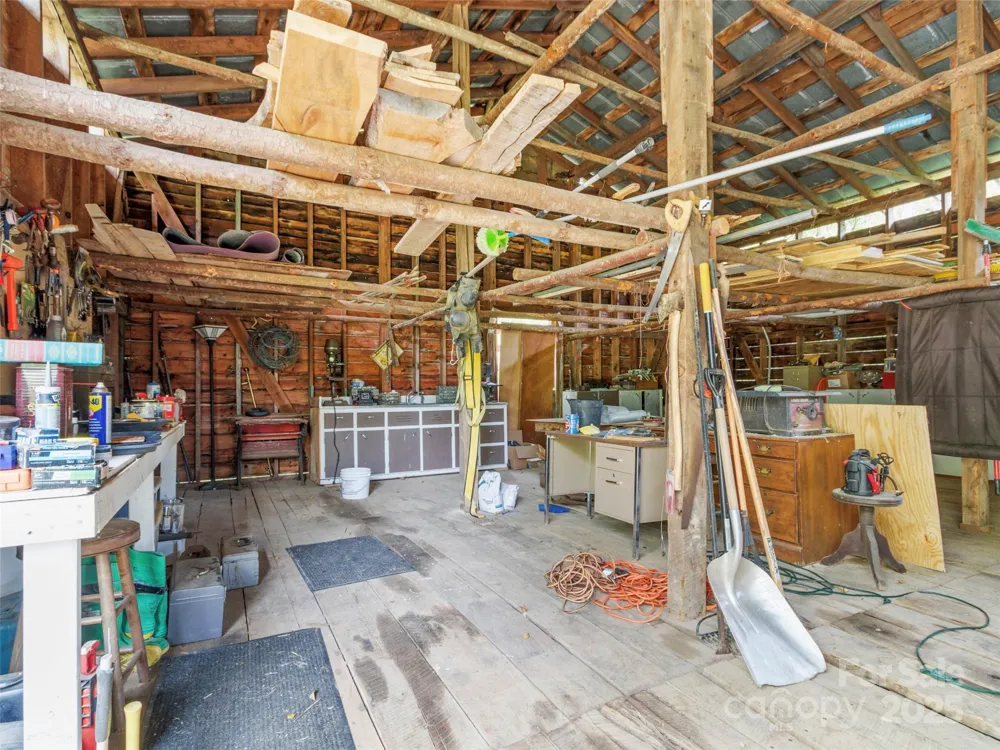 407 Terrell Drive Bakersville, NC 28705