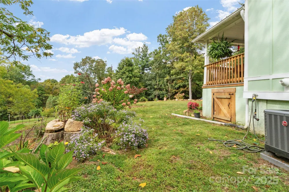 407 Terrell Drive Bakersville, NC 28705