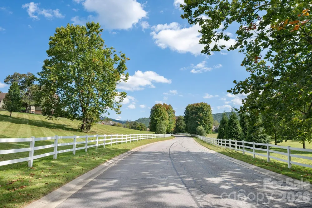31 Bradford Vistas Drive Fletcher, NC 28732
