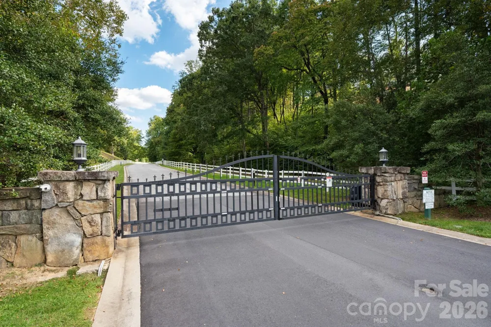 31 Bradford Vistas Drive Fletcher, NC 28732
