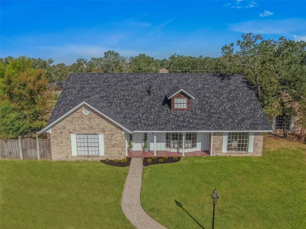 1403 Post Oak Circle College Station, TX 77840