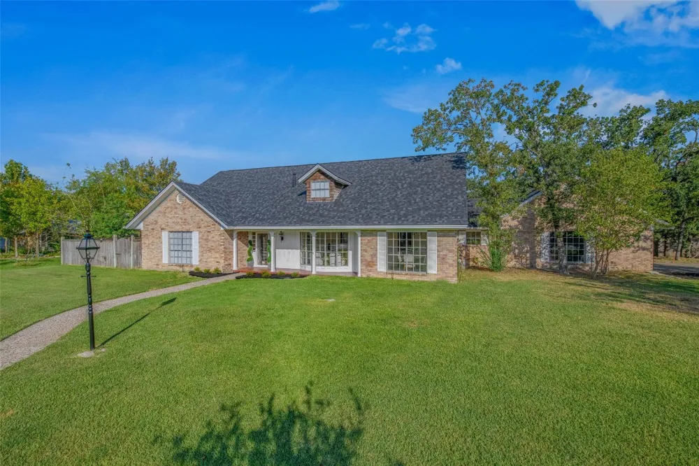 1403 Post Oak Circle College Station, TX 77840