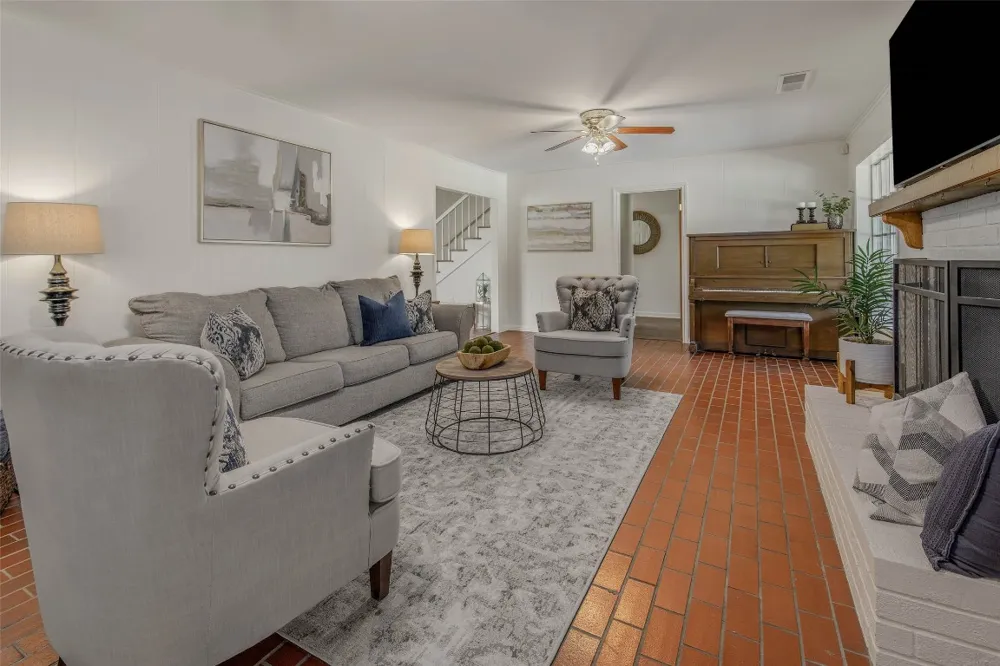1403 Post Oak Circle College Station, TX 77840