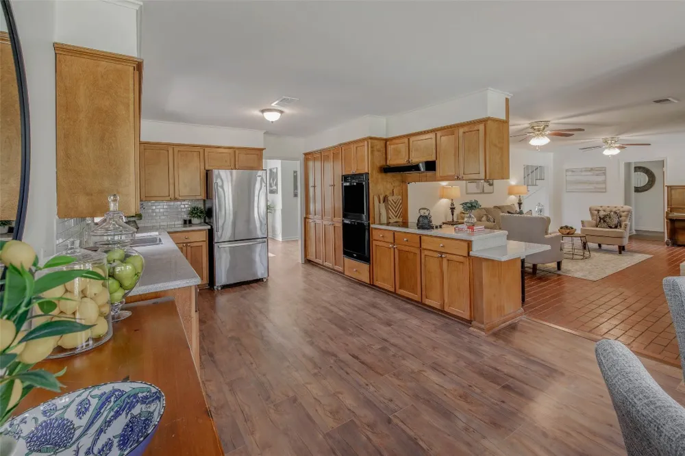 1403 Post Oak Circle College Station, TX 77840