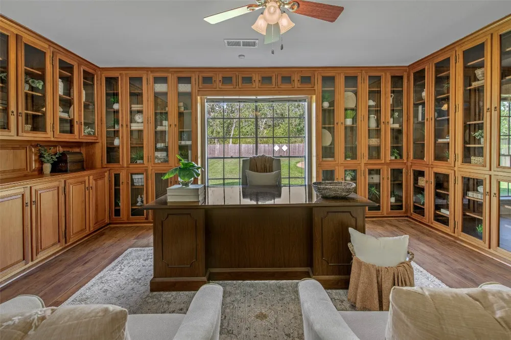 1403 Post Oak Circle College Station, TX 77840