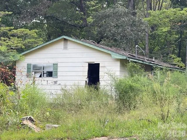 5756 Rumfelt Road Stanley, NC 28164