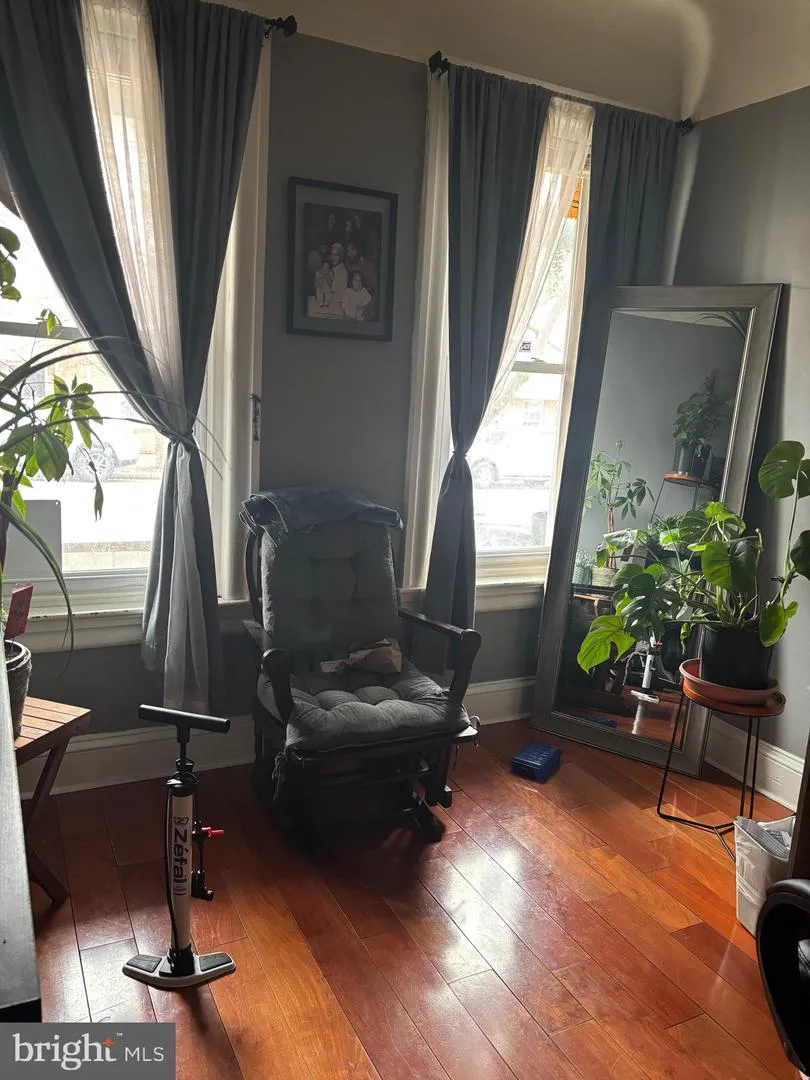 10 CLIFF STREET Trenton, NJ 08611