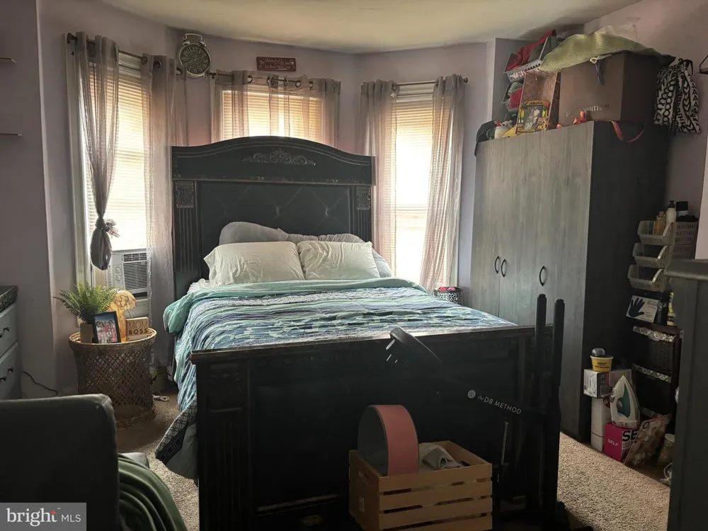 10 CLIFF STREET Trenton, NJ 08611
