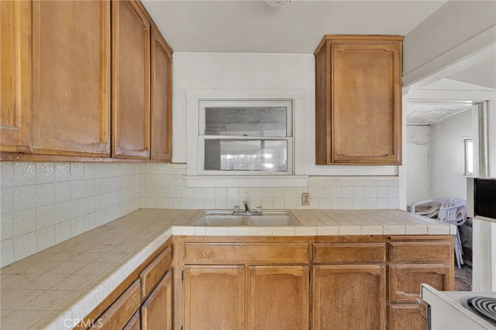 10099 Highland Avenue Lucerne Valley, CA 92356