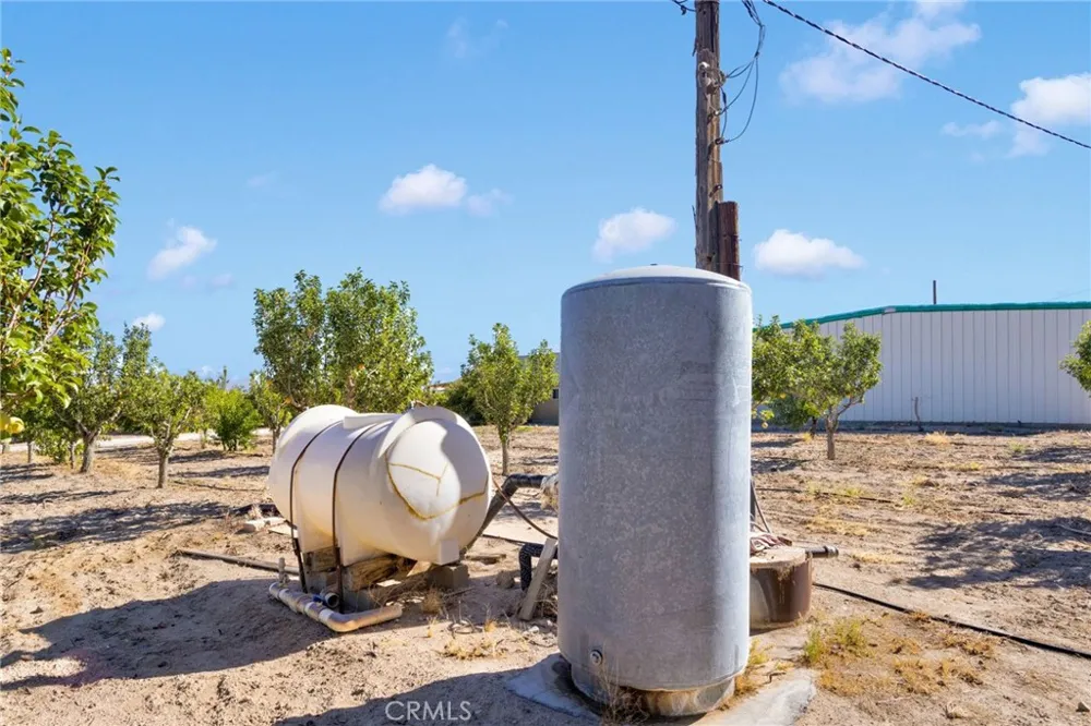 10099 Highland Avenue Lucerne Valley, CA 92356