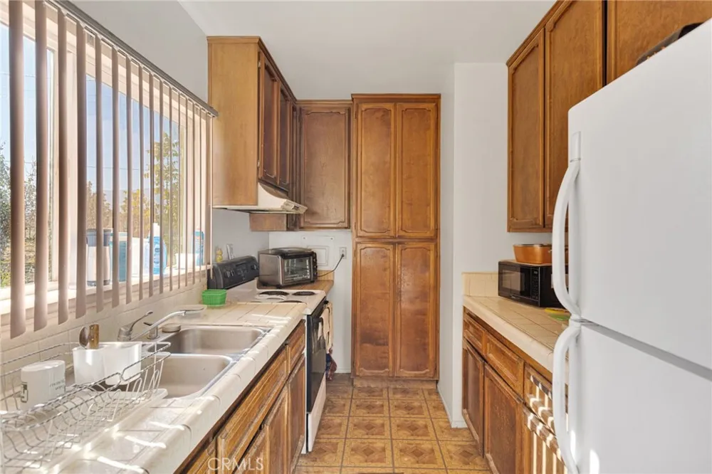10099 Highland Avenue Lucerne Valley, CA 92356