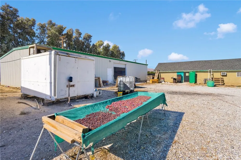 10099 Highland Avenue Lucerne Valley, CA 92356