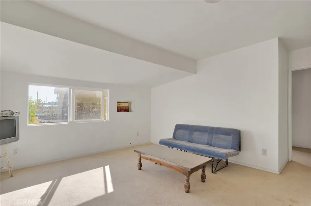 10099 Highland Avenue Lucerne Valley, CA 92356