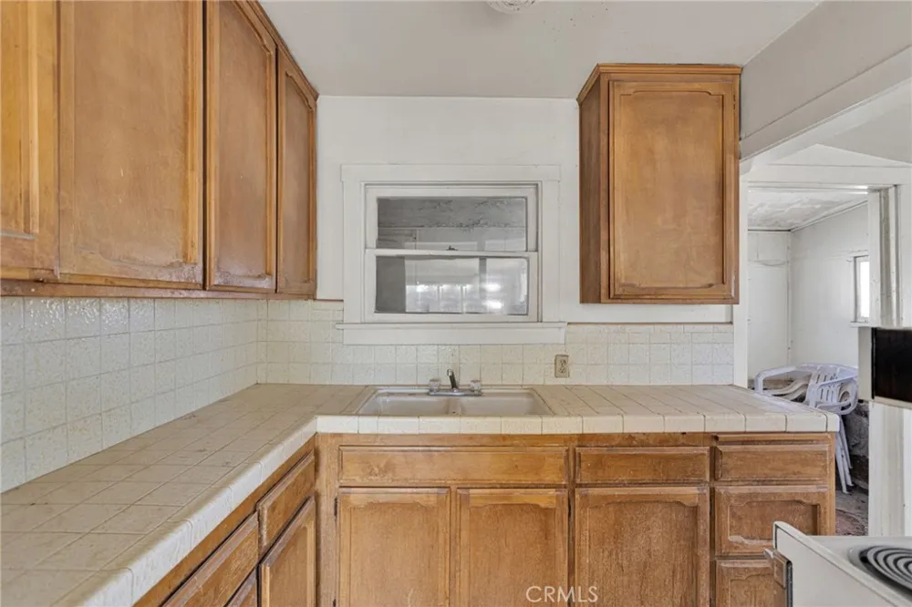 10099 Highland Avenue Lucerne Valley, CA 92356