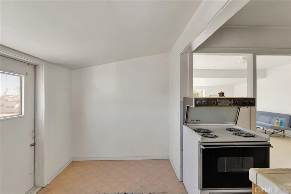 10099 Highland Avenue Lucerne Valley, CA 92356