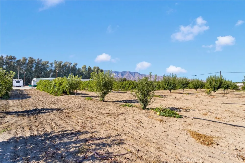 10099 Highland Avenue Lucerne Valley, CA 92356