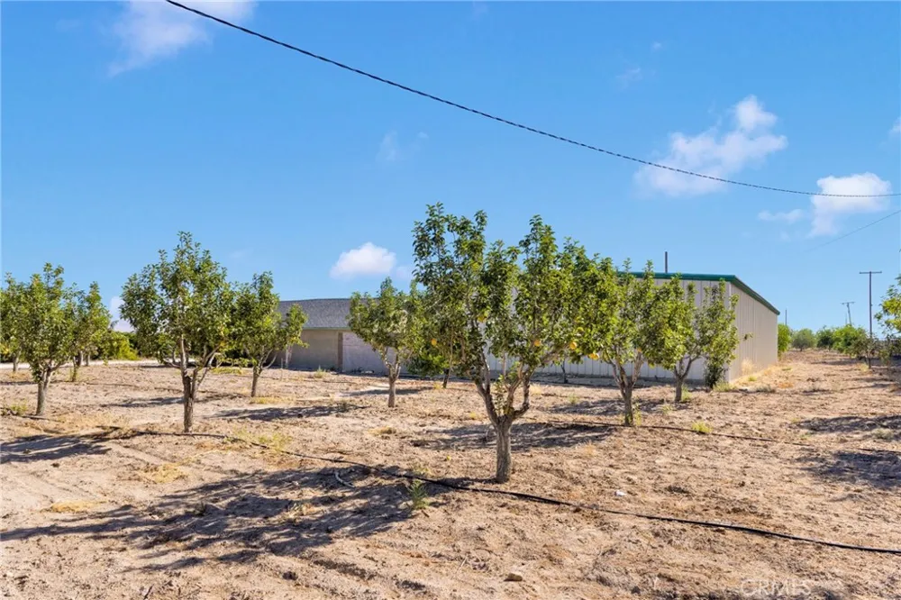 10099 Highland Avenue Lucerne Valley, CA 92356