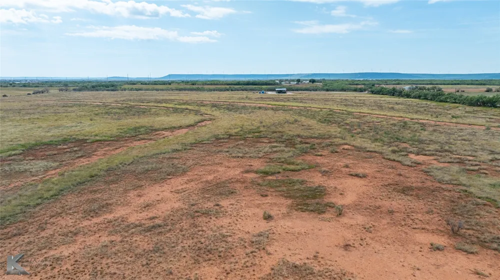CR 107 Trent, TX 79561