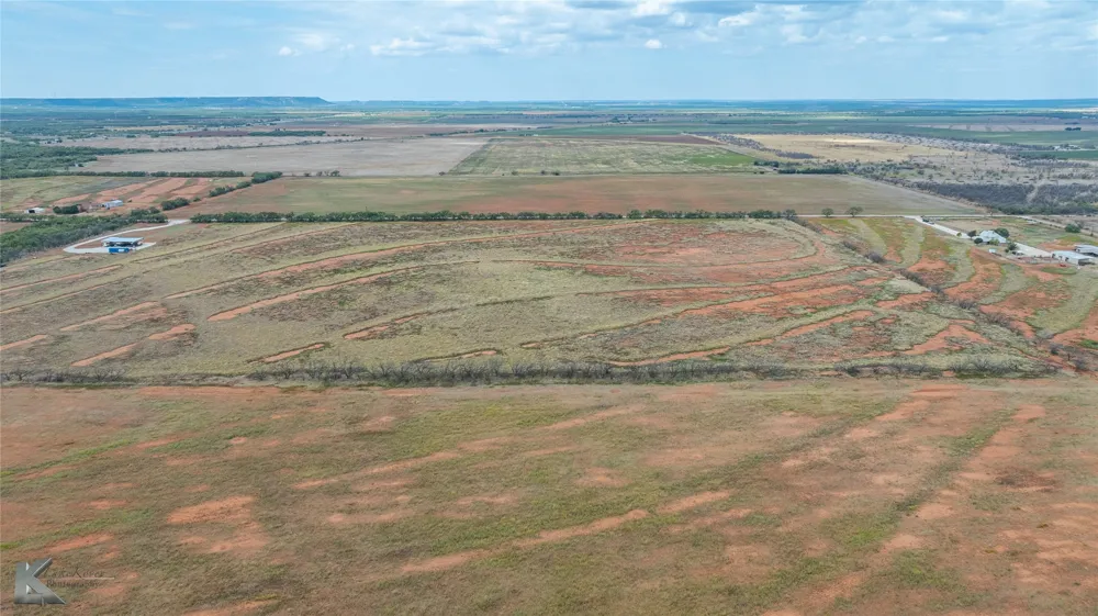 CR 107 Trent, TX 79561